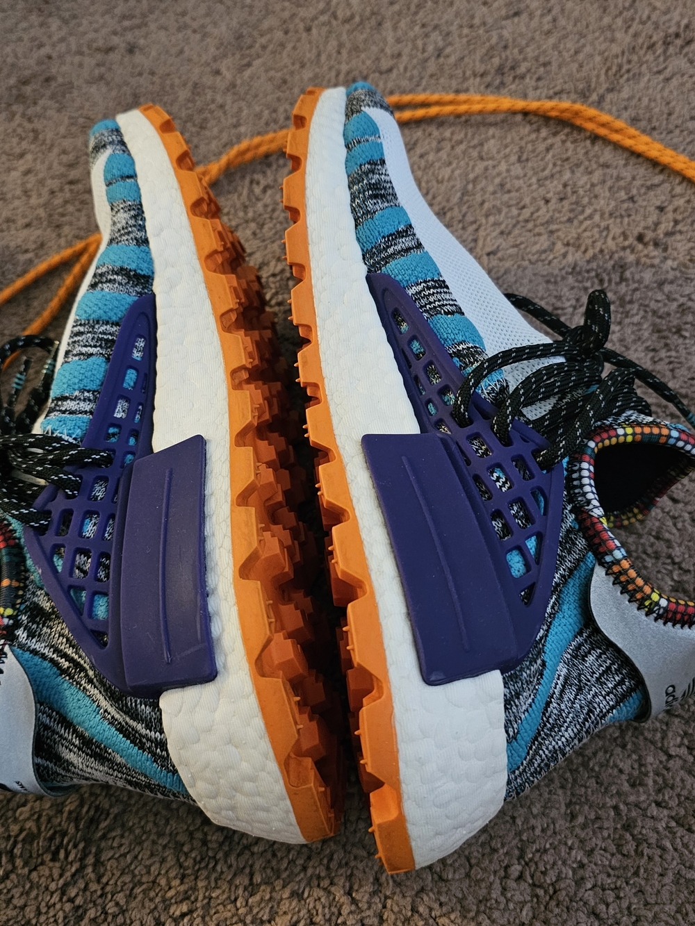 adidas Kids Sneakers in White, Turquoise & Orange - Picture 3 of 6